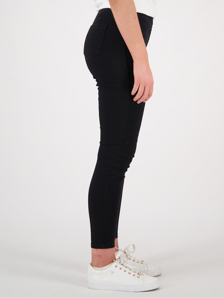 Womens Soft Touch 7/8 Jeggings