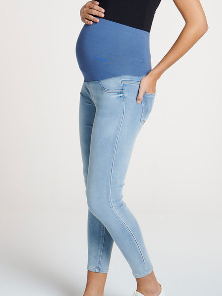 Womens Maternity 7/8 Length Skinny Jean