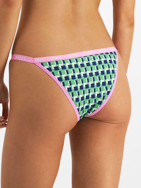 Bonds Icons String Bikini Briefs; Style: WREHT