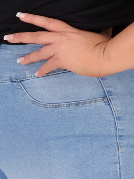 Womens Plus Size Soft Touch Capri Jegging