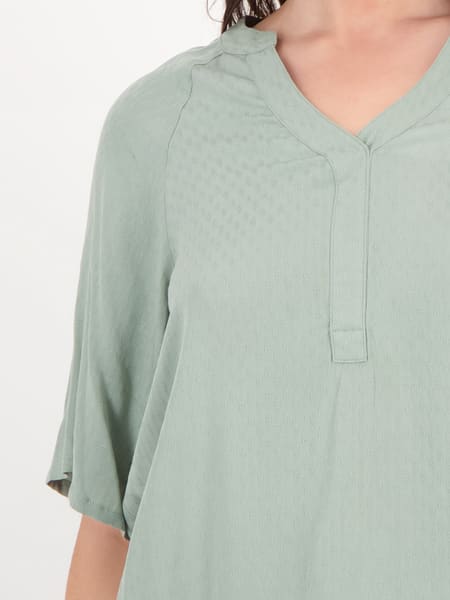 Womens Textured V Neck Top